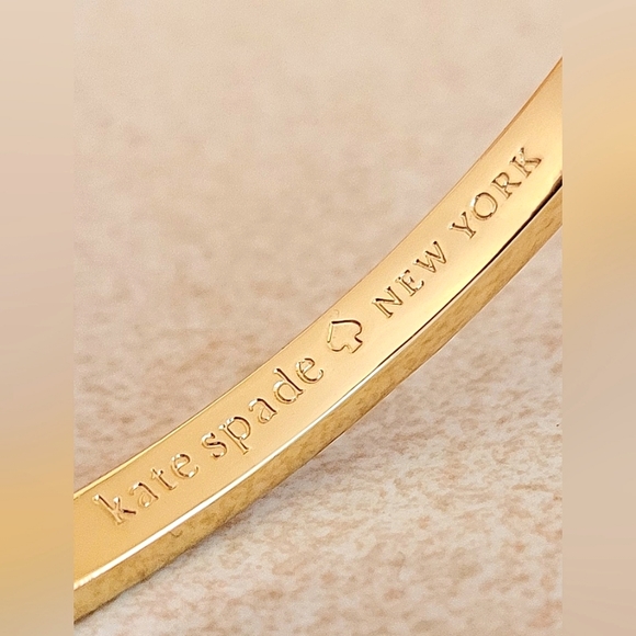 🆕️KATE SPADE Raise the Bar PAVE Crystal Cuff Bangle Bracelet - Picture 4 of 9